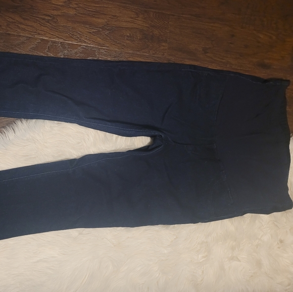 Uniqlo maternity jeans - Picture 3 of 3